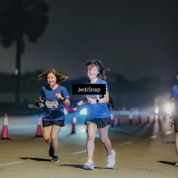 Runner Photo 7511196