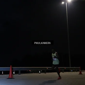 Runner Photo 7511207