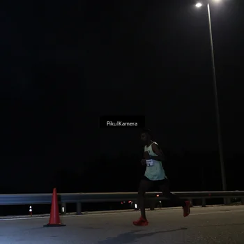 Runner Photo 7511211