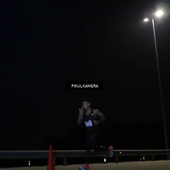 Runner Photo 7511217