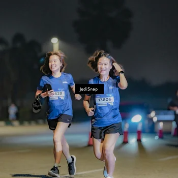 Runner Photo 7511220