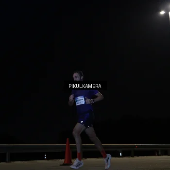 Runner Photo 7511234