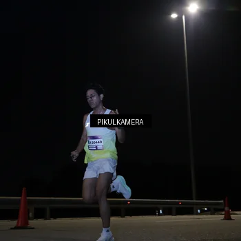 Runner Photo 7511239