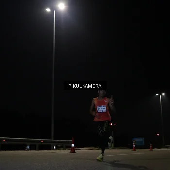 Runner Photo 7511243