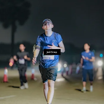 Runner Photo 7511261