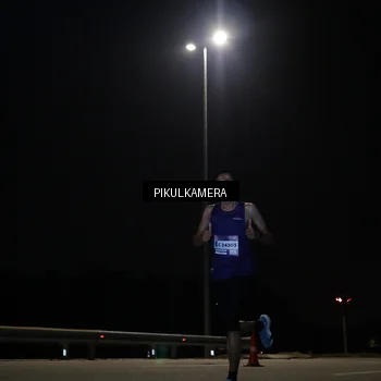 Runner Photo 7511272