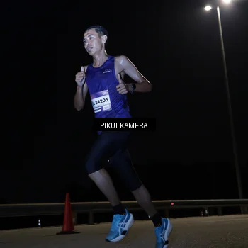 Runner Photo 7511273