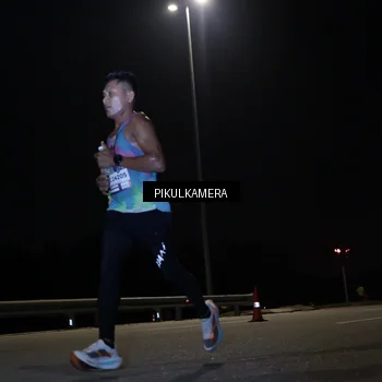 Runner Photo 7511276