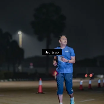 Runner Photo 7511279