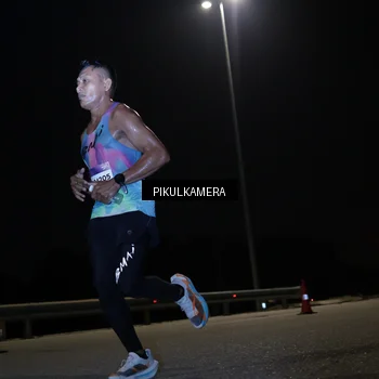 Runner Photo 7511288