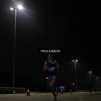 Runner Photo 7511300