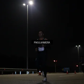 Runner Photo 7511304
