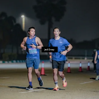 Runner Photo 7511335