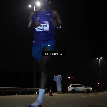 Runner Photo 7511336