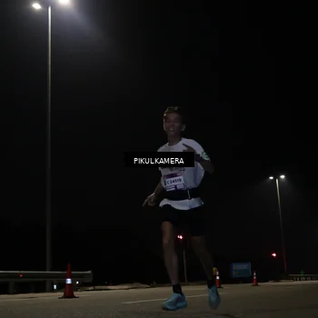Runner Photo 7511370