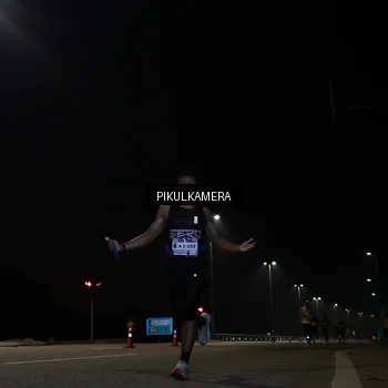 Runner Photo 7511427