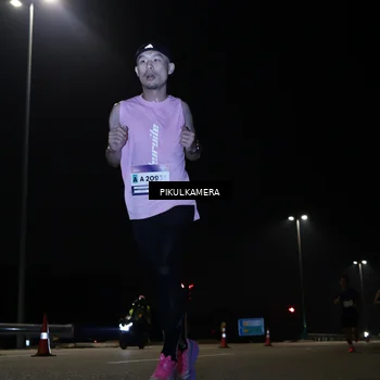 Runner Photo 7511441