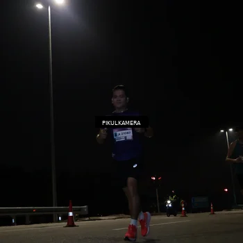 Runner Photo 7511443
