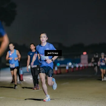 Runner Photo 7511449