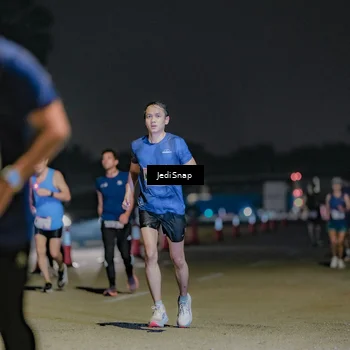 Runner Photo 7511454