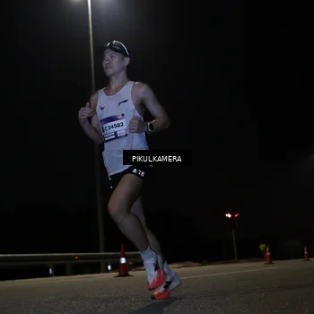 Runner Photo 7511473