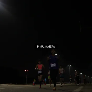 Runner Photo 7511502