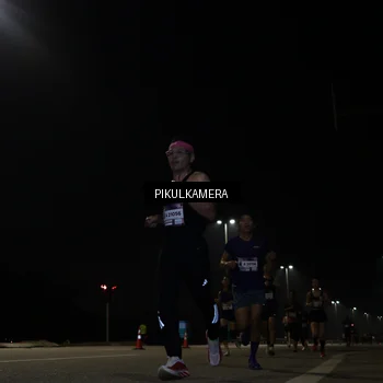 Runner Photo 7511514