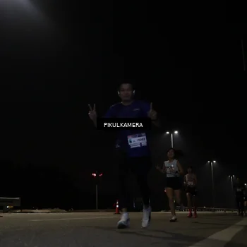 Runner Photo 7511535