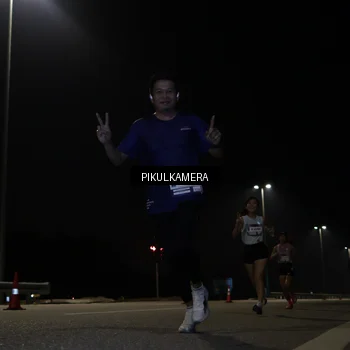 Runner Photo 7511540