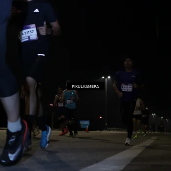Runner Photo 7511602