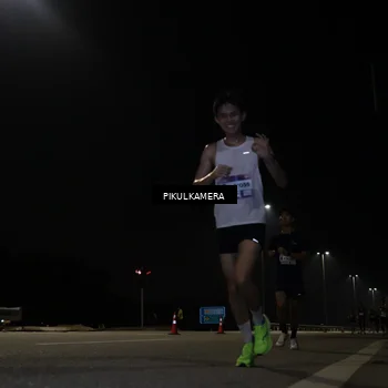 Runner Photo 7511603