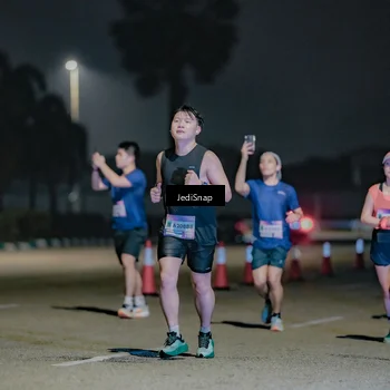 Runner Photo 7511613