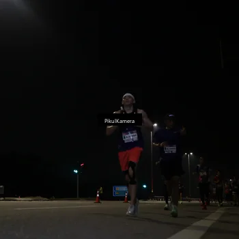 Runner Photo 7511672