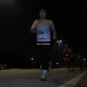 Runner Photo 7511680