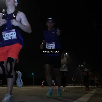 Runner Photo 7511682
