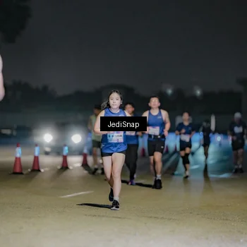 Runner Photo 7511689