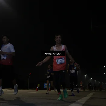 Runner Photo 7511711
