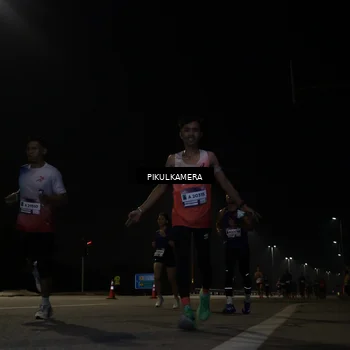 Runner Photo 7511719