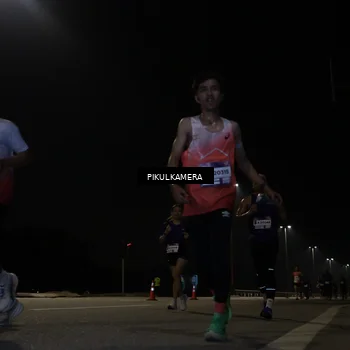 Runner Photo 7511723