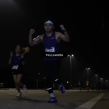 Runner Photo 7511725