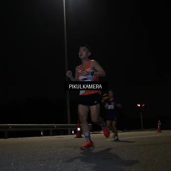Runner Photo 7511728