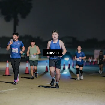 Runner Photo 7511733