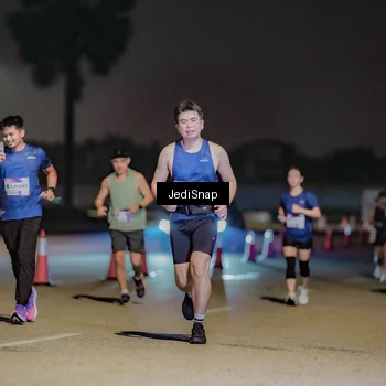 Runner Photo 7511748