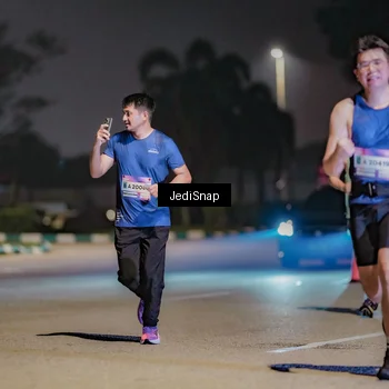 Runner Photo 7511758