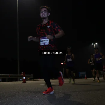 Runner Photo 7511788