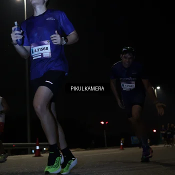 Runner Photo 7511816