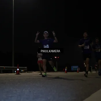 Runner Photo 7511818