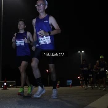 Runner Photo 7511861