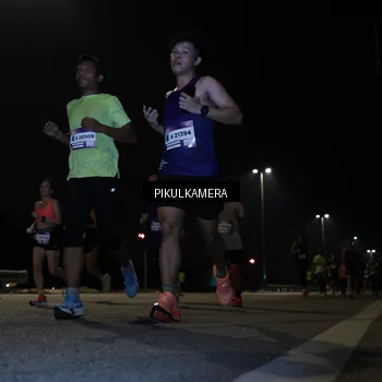 Runner Photo 7511872