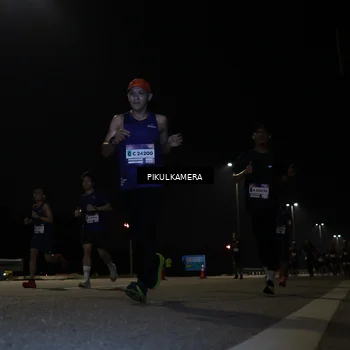Runner Photo 7511902